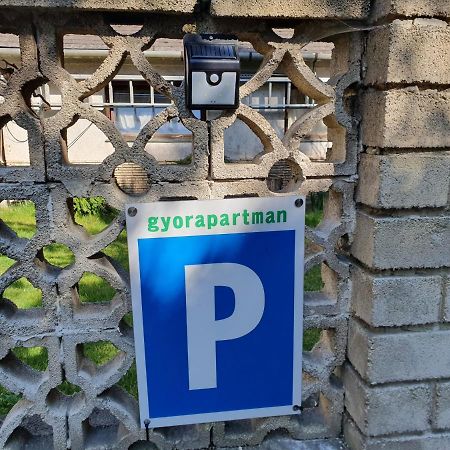 Gyorapartman Buitenkant foto